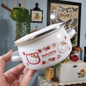 Y2K Hello Kitty Enamel Pot With Handles Dish Strawberry Design 2002